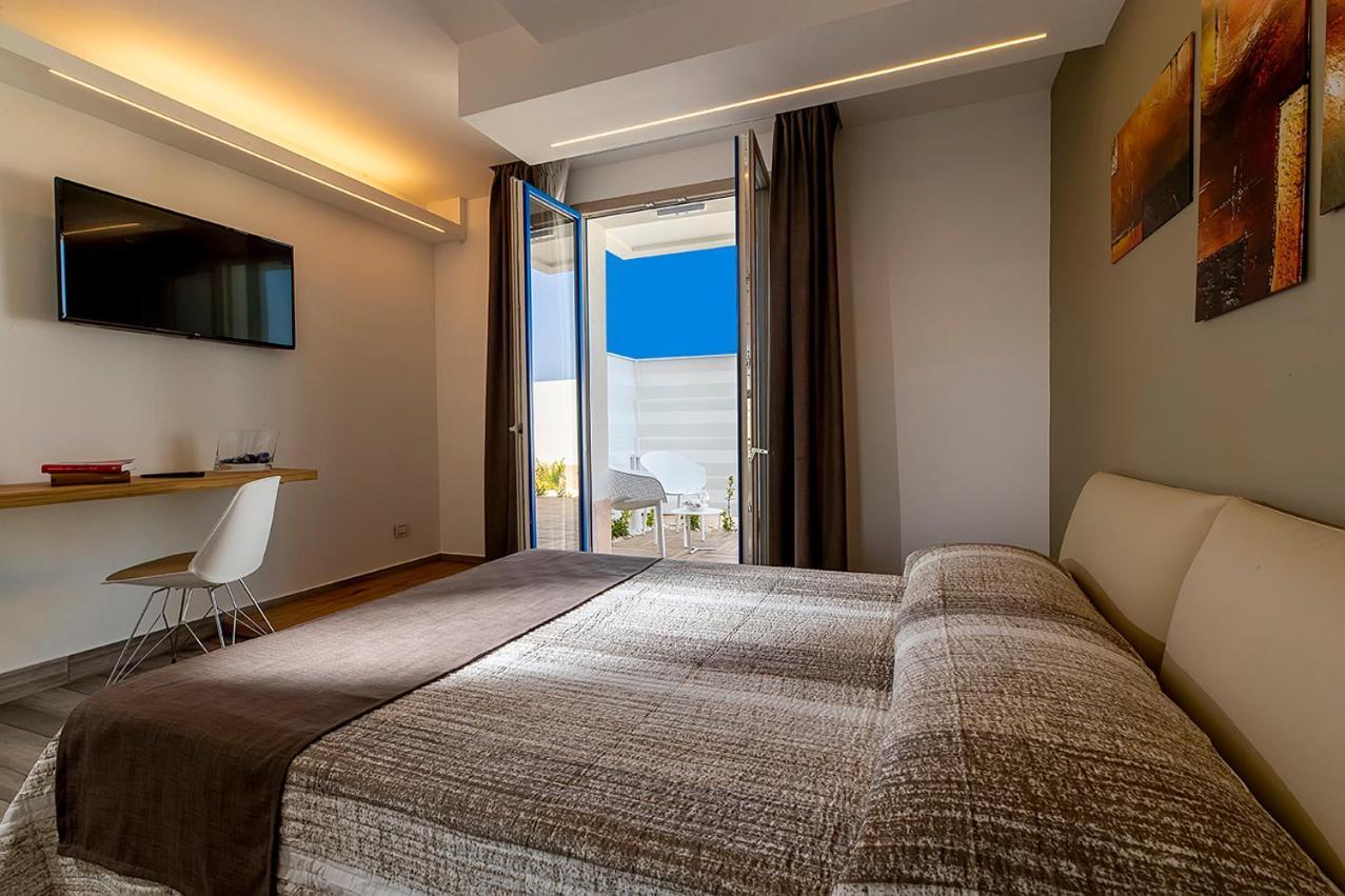 Hotel Sundeck