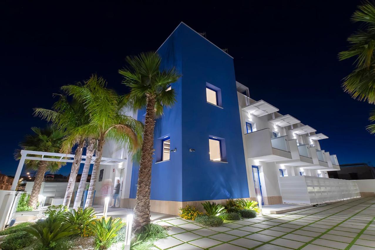 Sundeck Hotel